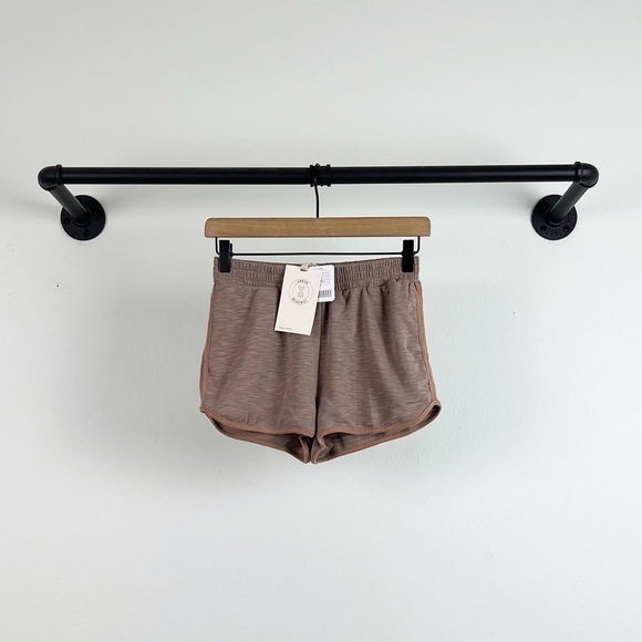 NWT Urban Outfitters Urban Renewal Remnants Dolphin Hem Shorts - Picture 2 of 4
